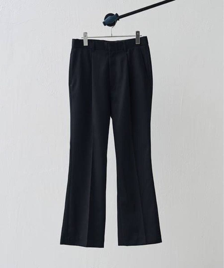 Lui's ウール混ベネシャンセンタープレスフレアパンツ