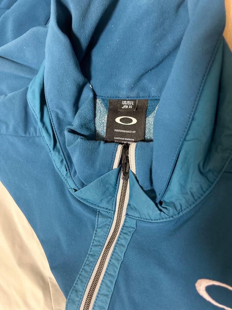 【美品】週末値下げ　最終チャンス　オークリー長袖シャツ　3枚