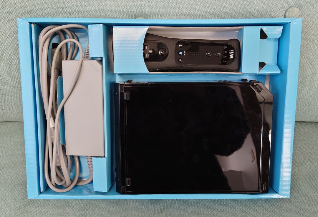 wii本体（ソフト3本とクラシックコントローラーpro付き
