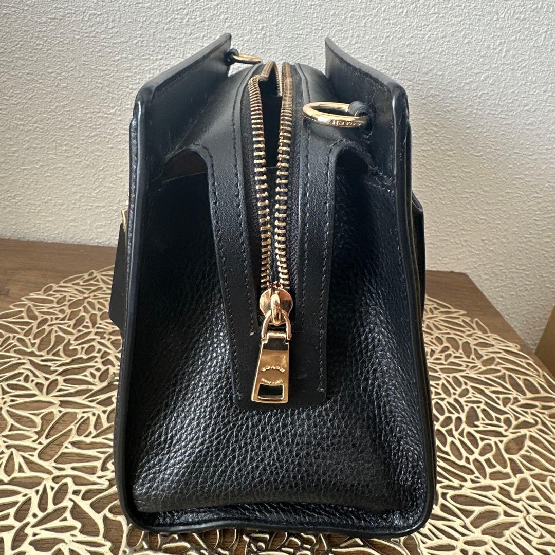 coach レザー製黒ハンドバッグ （お値下げ✖️）