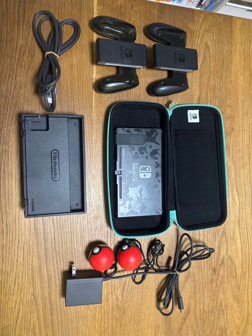 Nintendo switch本体　ピカブイバージョン