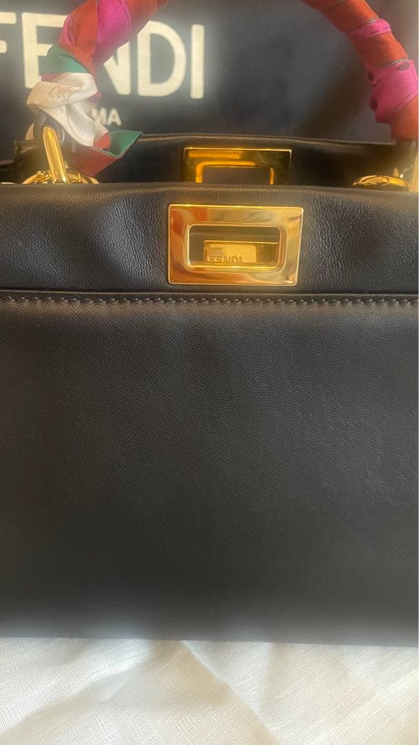 美品 フェンディ FENDI ピーカブー ミニ ハンドバッグ　ショルダーバッグ