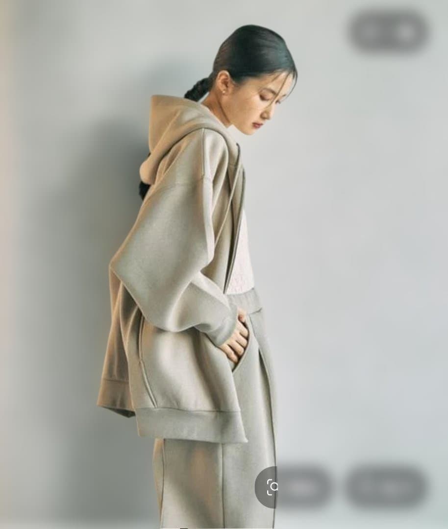 試着のみ　LEPSIM　パフエアZIPBIGフーディ　グレージュ　人気