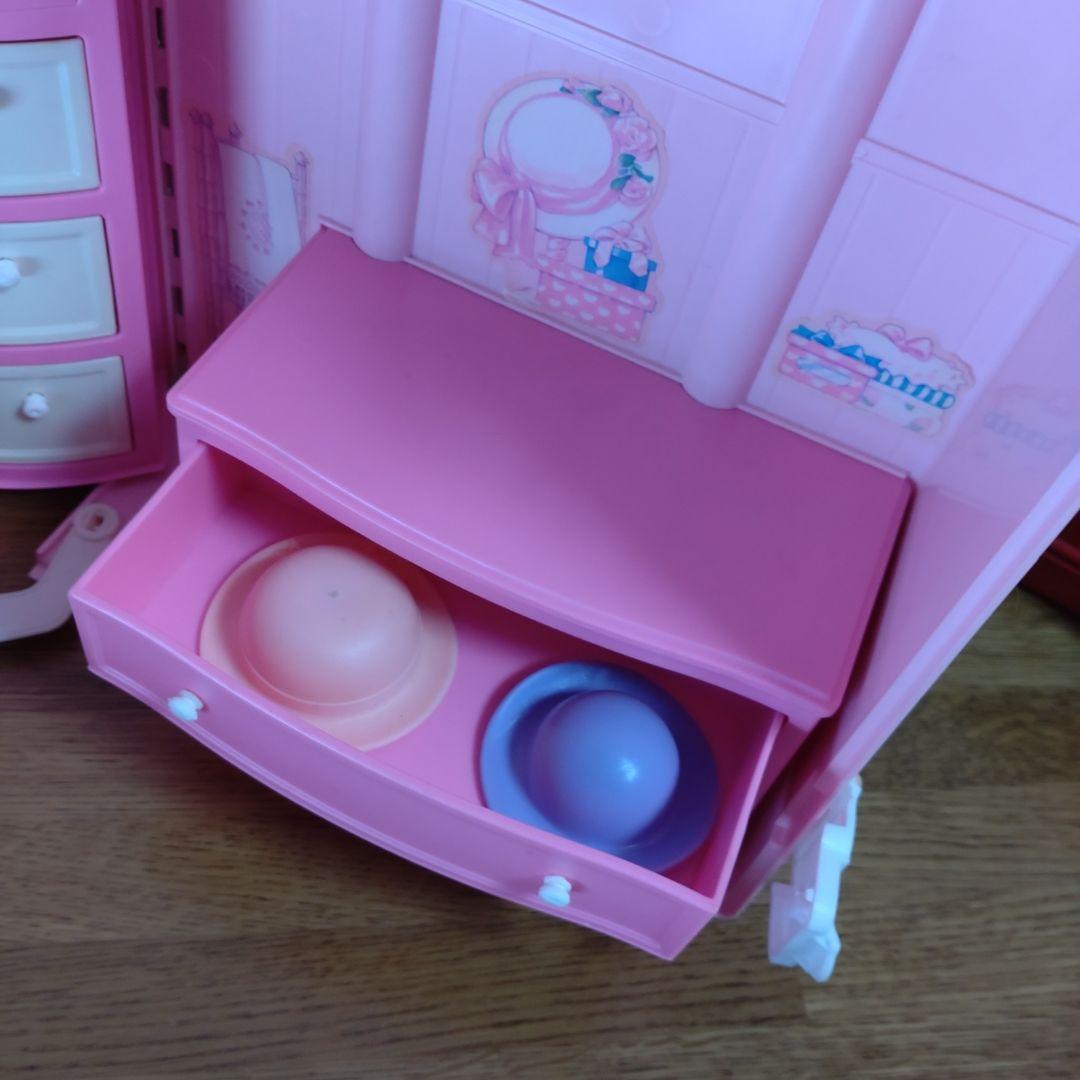 バービーのおしゃれなトラベルハウス