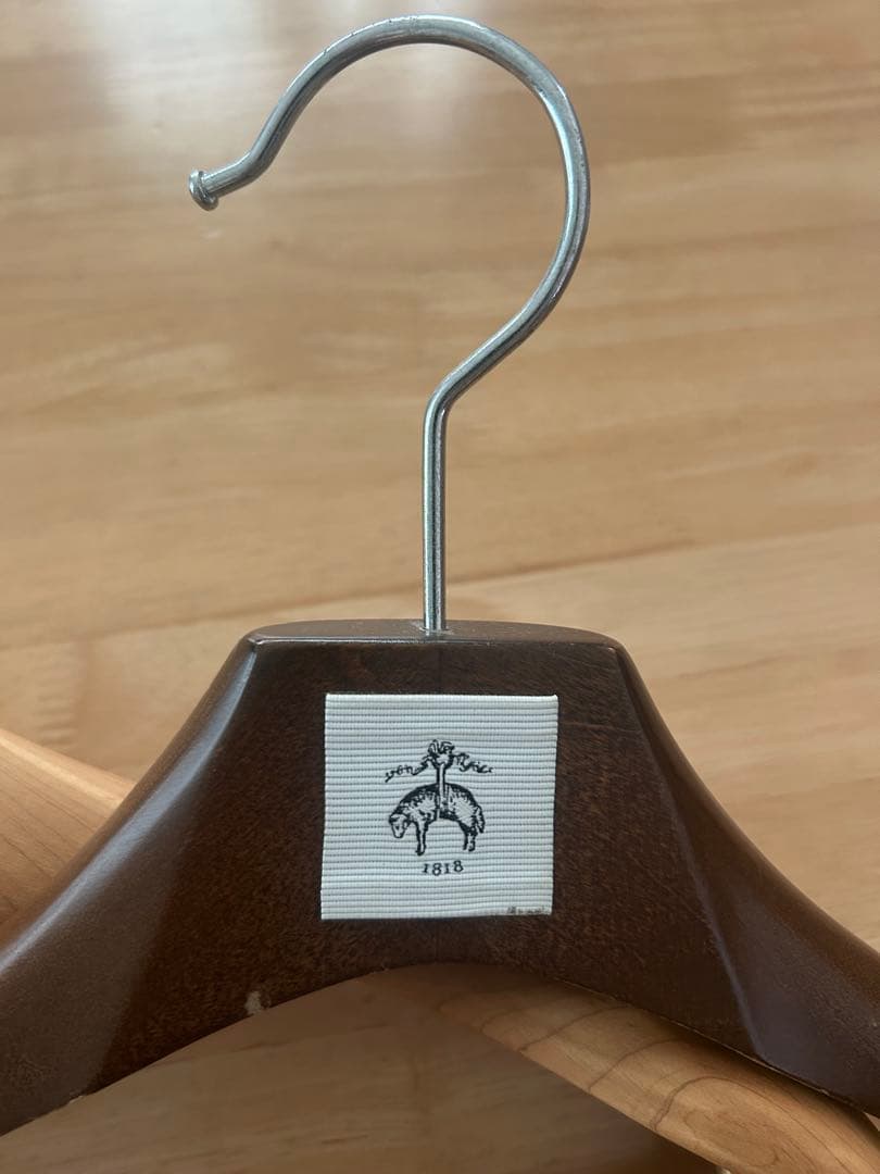 Brooks Brothers 木製ハンガー 2本セットB