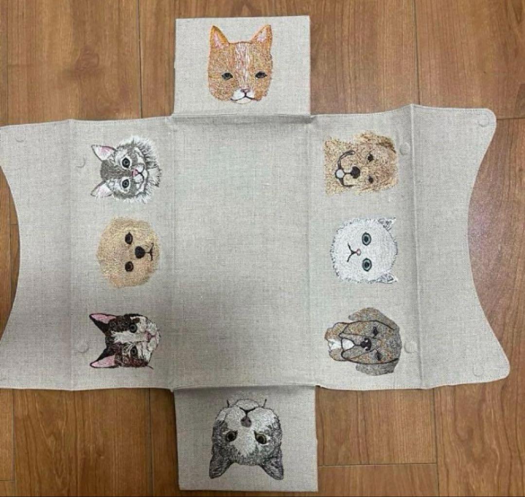 コーラルアンドタスク ティッシュカバー　Cats and Dogs