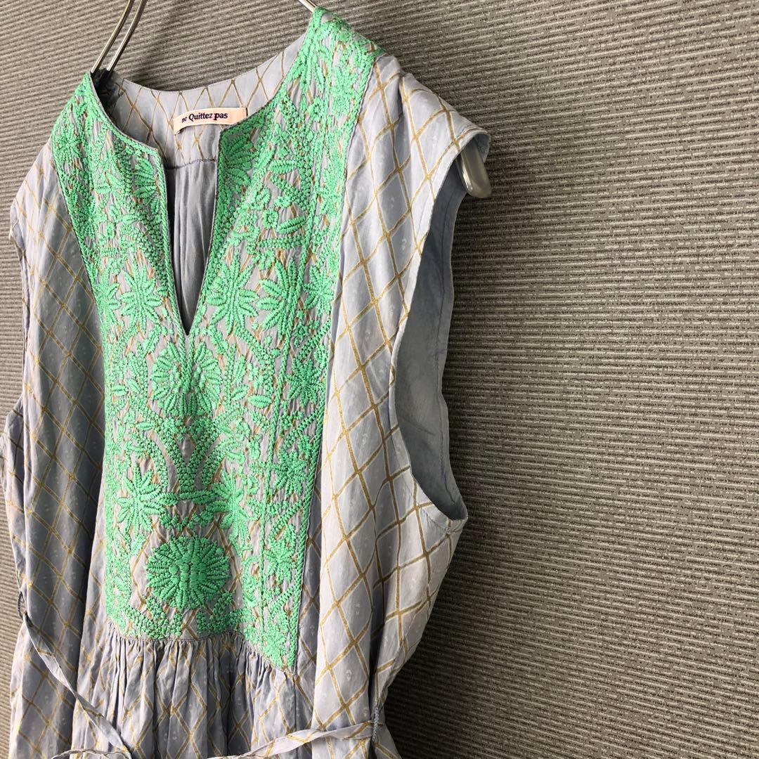 ヌキテパ DIA CHECK PRINT EMB DRESS S ライトブルー