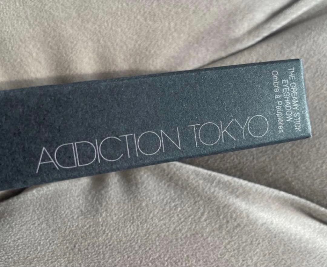 アディクションスティックアイシャドウ　新品　002