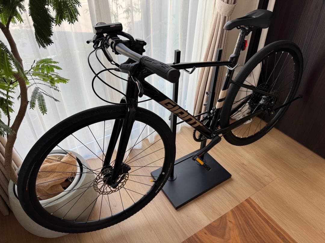 【使用100kmのみ】GIANT FASTROAD AR 2（2024年モデル）