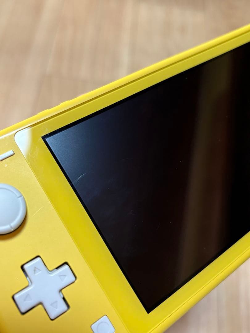 【本日限り】Nintendo Switch Lite イエロー 充電器付き