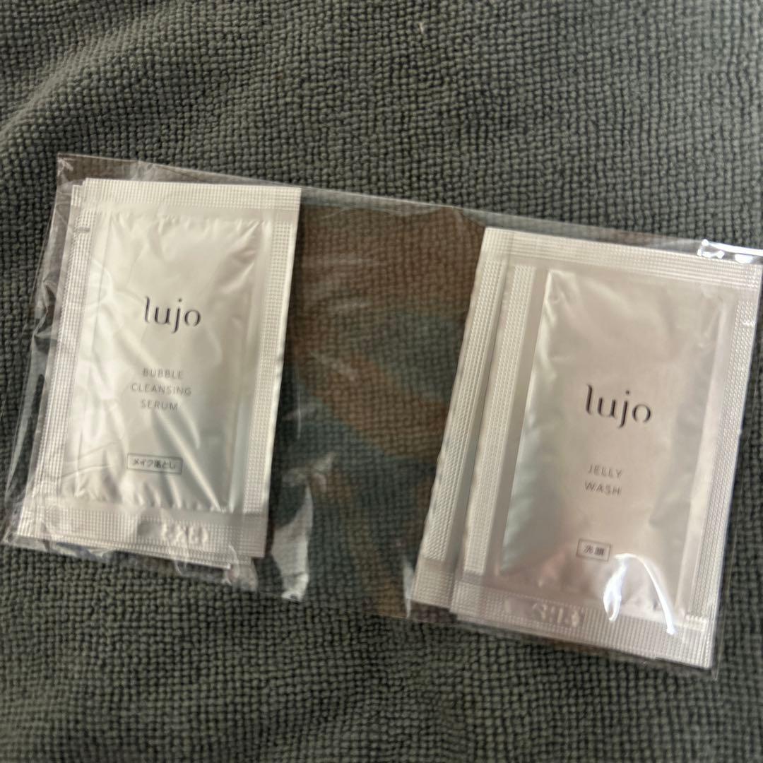 新品　未開封❗️lujo ニードルセラム4本セット、クレンジング　洗顔サンプル付