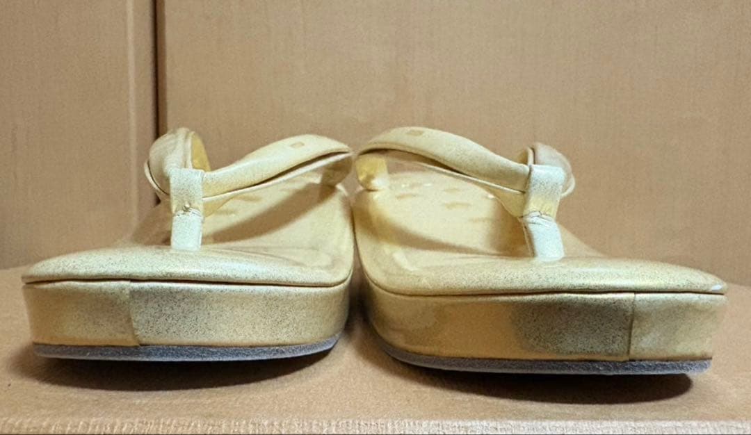大阪心斎橋てんぐ　訳アリ　未使用品　和装バッグ＆草履セット　クリーム色　螺鈿細工