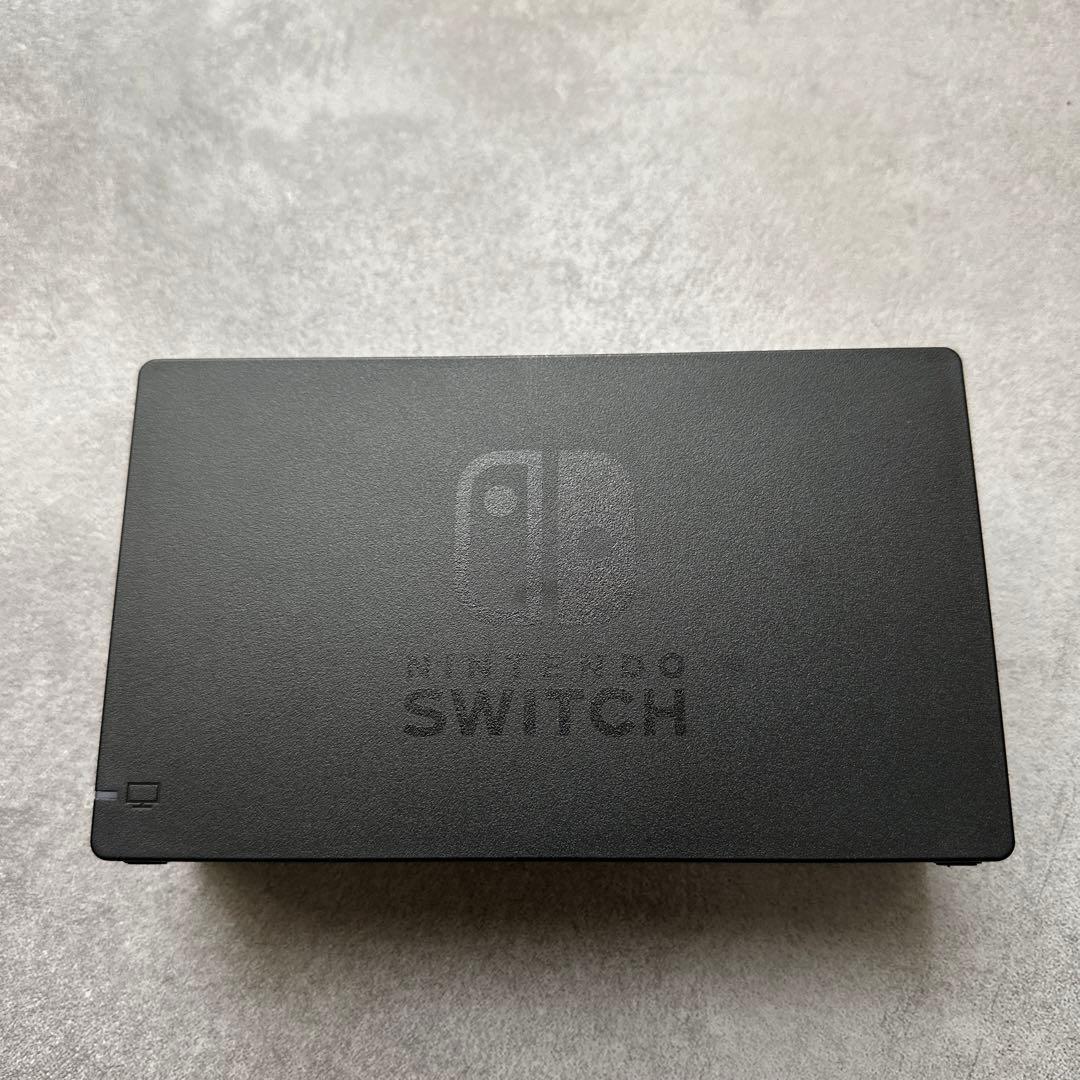 【美品】Nintendo Switch本体+MicroSD64GB+ホリコン