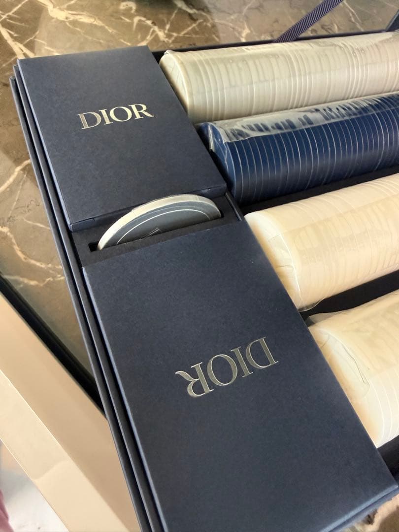 Dior カード　チップ　オブジェ