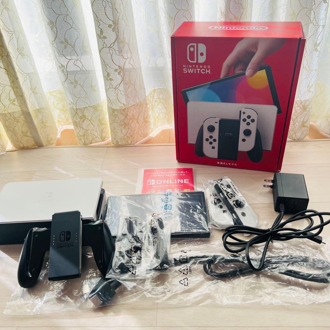 【美品】Nintendo Switch本体 箱あり／保護フィルム装着済／動作良好