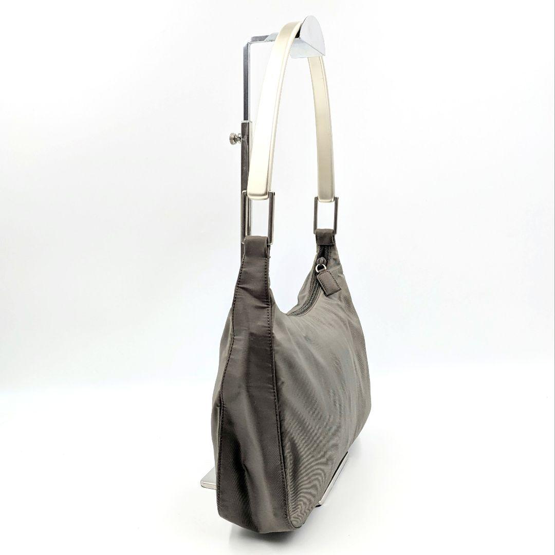 PRAD 三角ロゴ ワンショルダーバック テスートナイロン