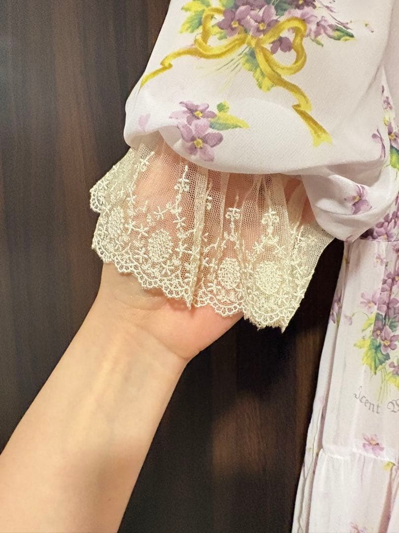 イノセントワールド 大人のすみれワンピース