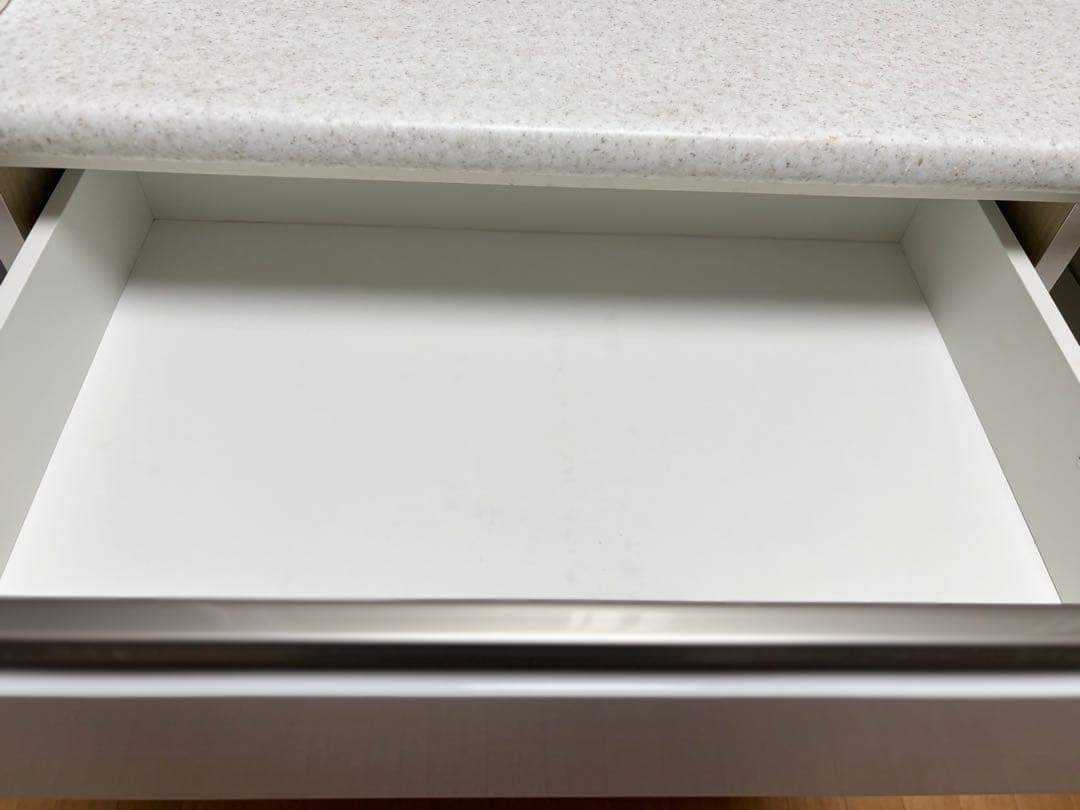 送料込　ニトリ キッチンボード ポスティア100KBWH 高級感のある光沢仕上げ