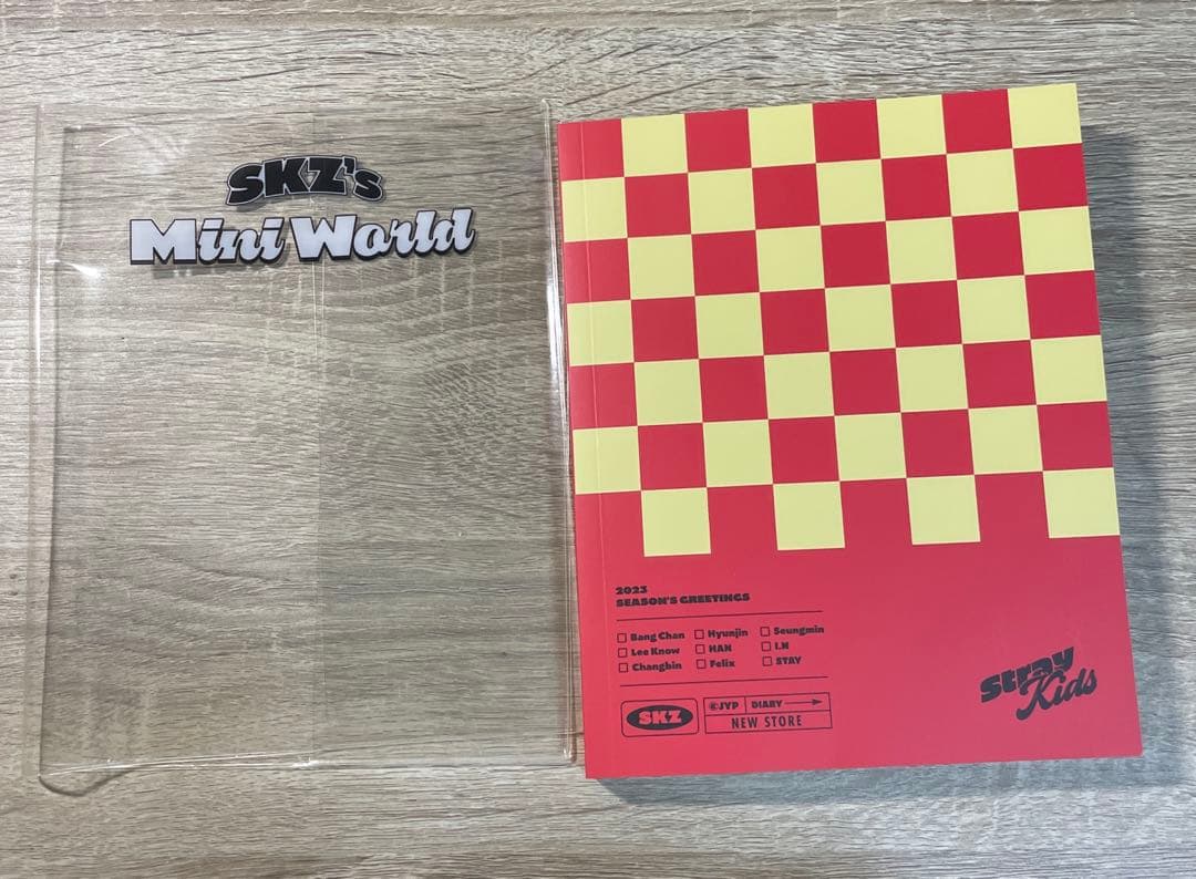 Stray Kids Mini World シーズングリーティング