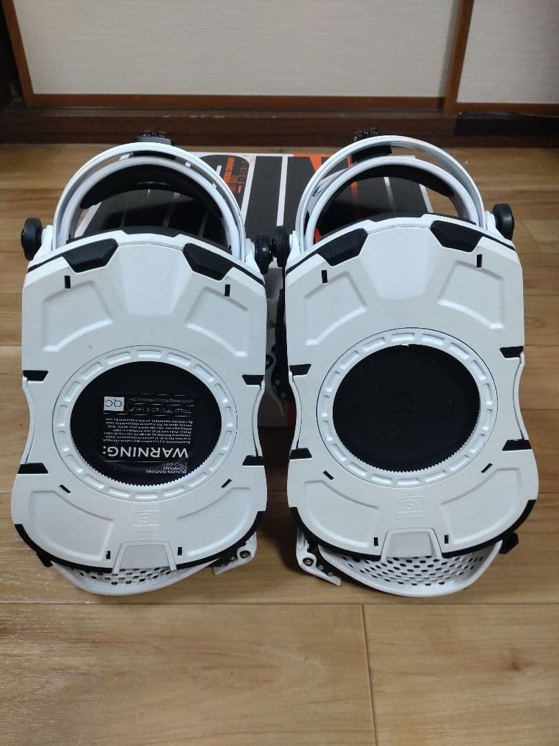 UNION FORCE　WHITE　23-24モデル　Sサイズ