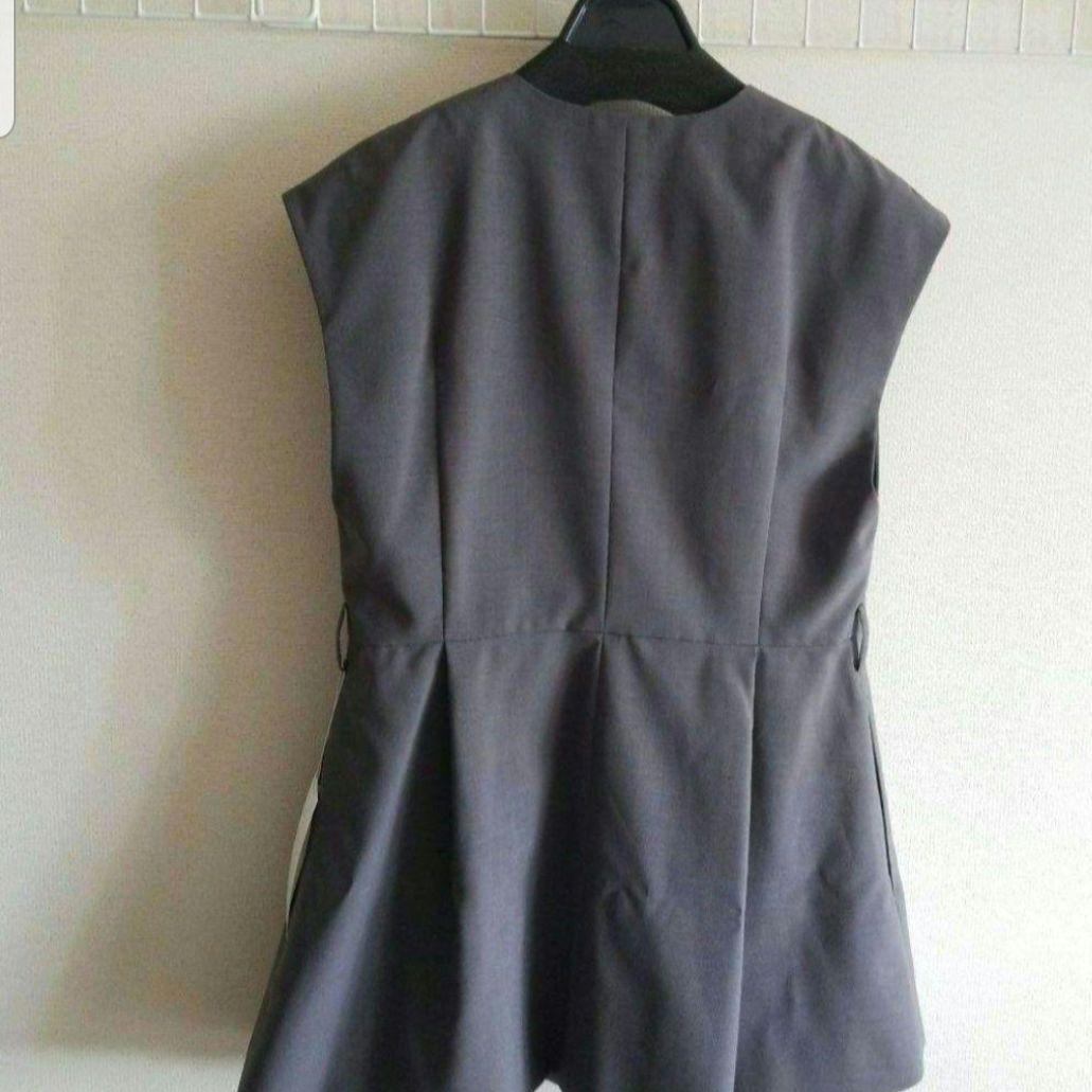 #Newanse 笹川友里さんコラボ ペプラムジレ 新品未使用 グレー