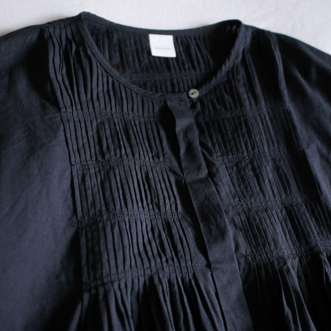 2025ss 美品✨️かぐれ コットンピンタックブラウス 黒