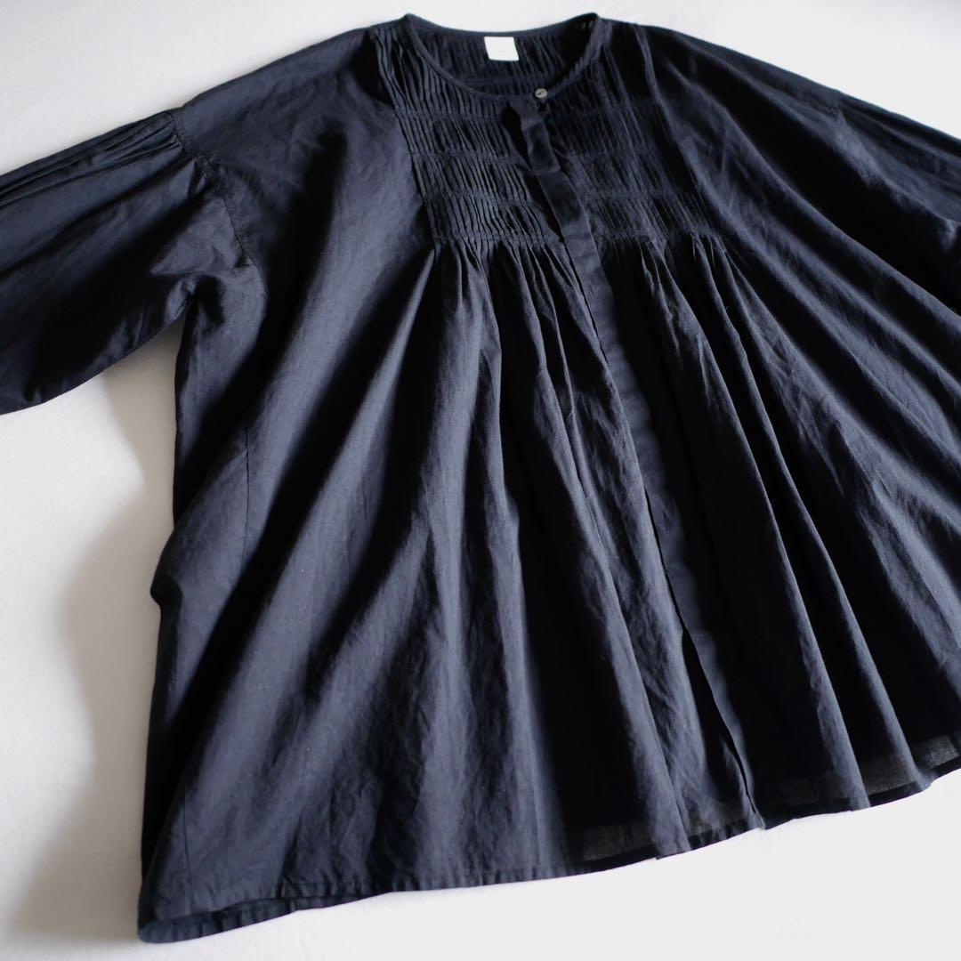 2025ss 美品✨️かぐれ コットンピンタックブラウス 黒