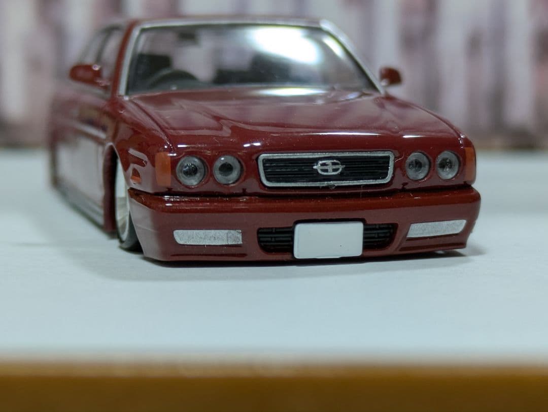 ★トミカリミテッド　日産Ｙ32セドリック改深リム、ローダウン