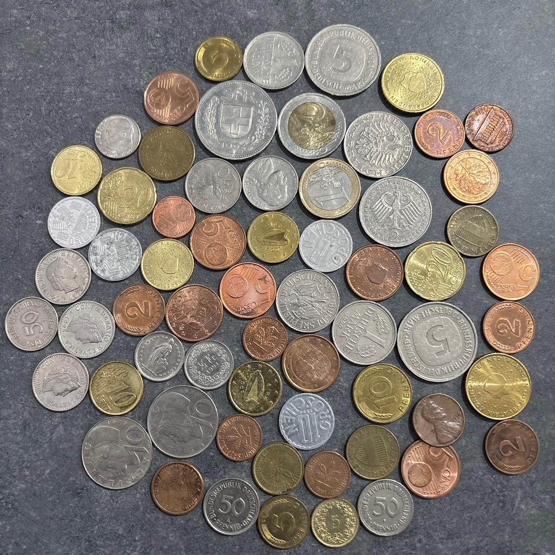 k*n様 旧スイスフランと多様な国の紙幣、硬貨のコレクション。