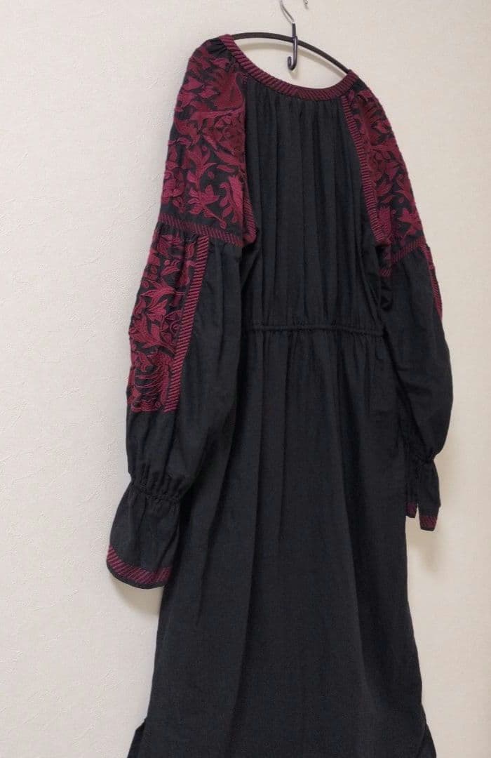 サラマリカSARA MALLIKA エンブロイダリー刺繍ワンピースコットンリネン