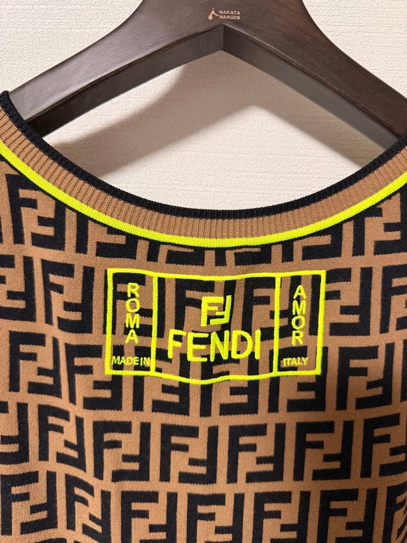 FENDI ロゴプリント ノースリーブワンピース
