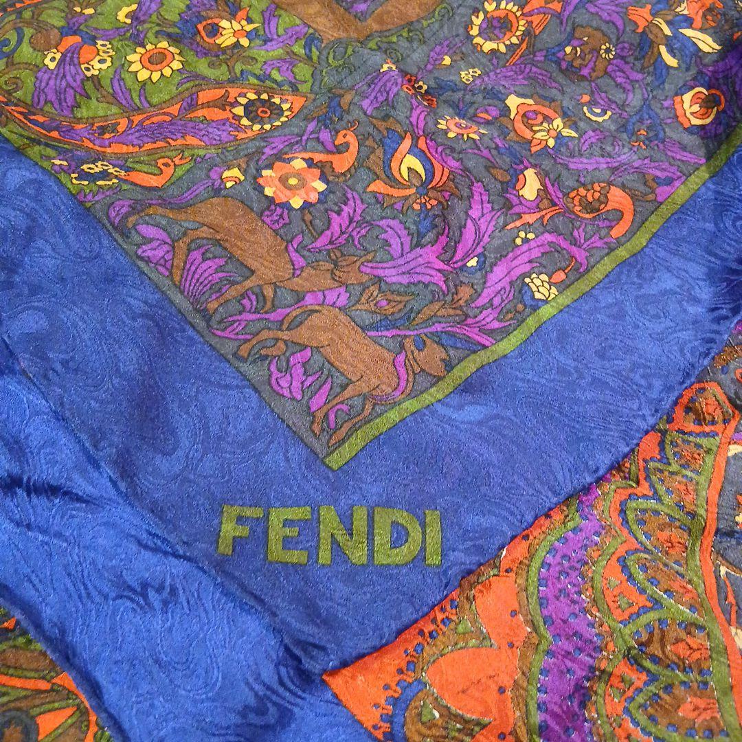 FENDI 大判スカーフ 赤紺