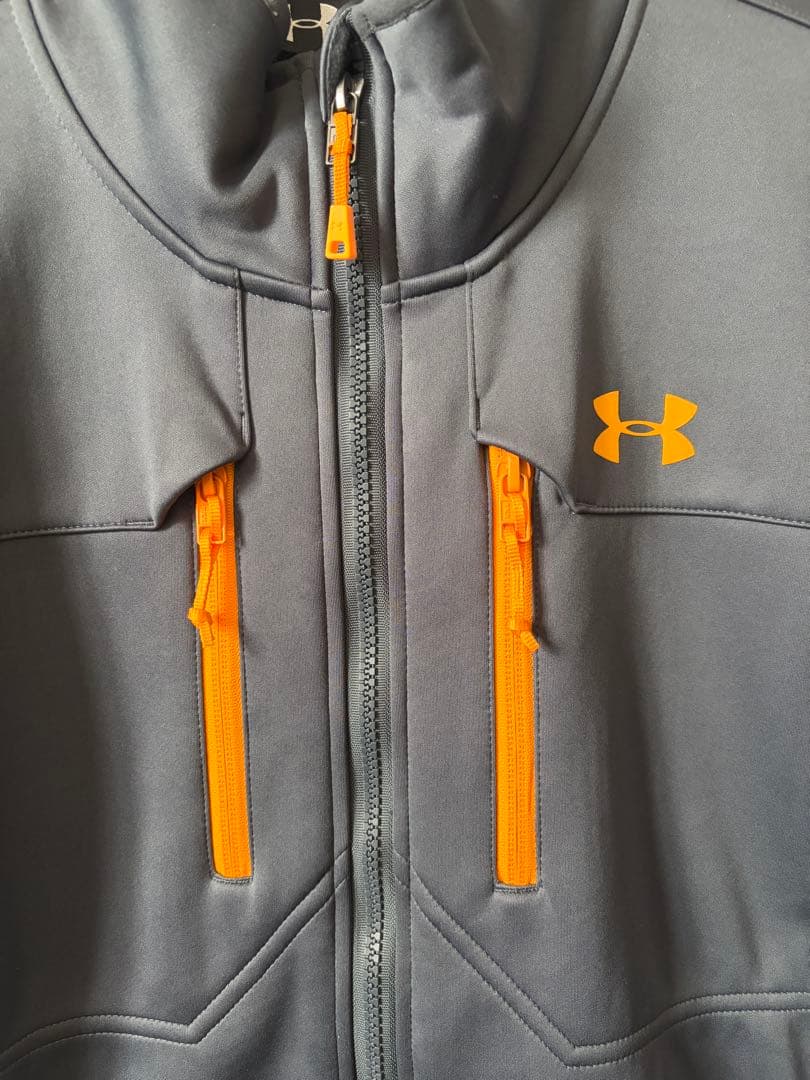 新品タグ付き！Under Armour めっちゃおしゃれジャージ