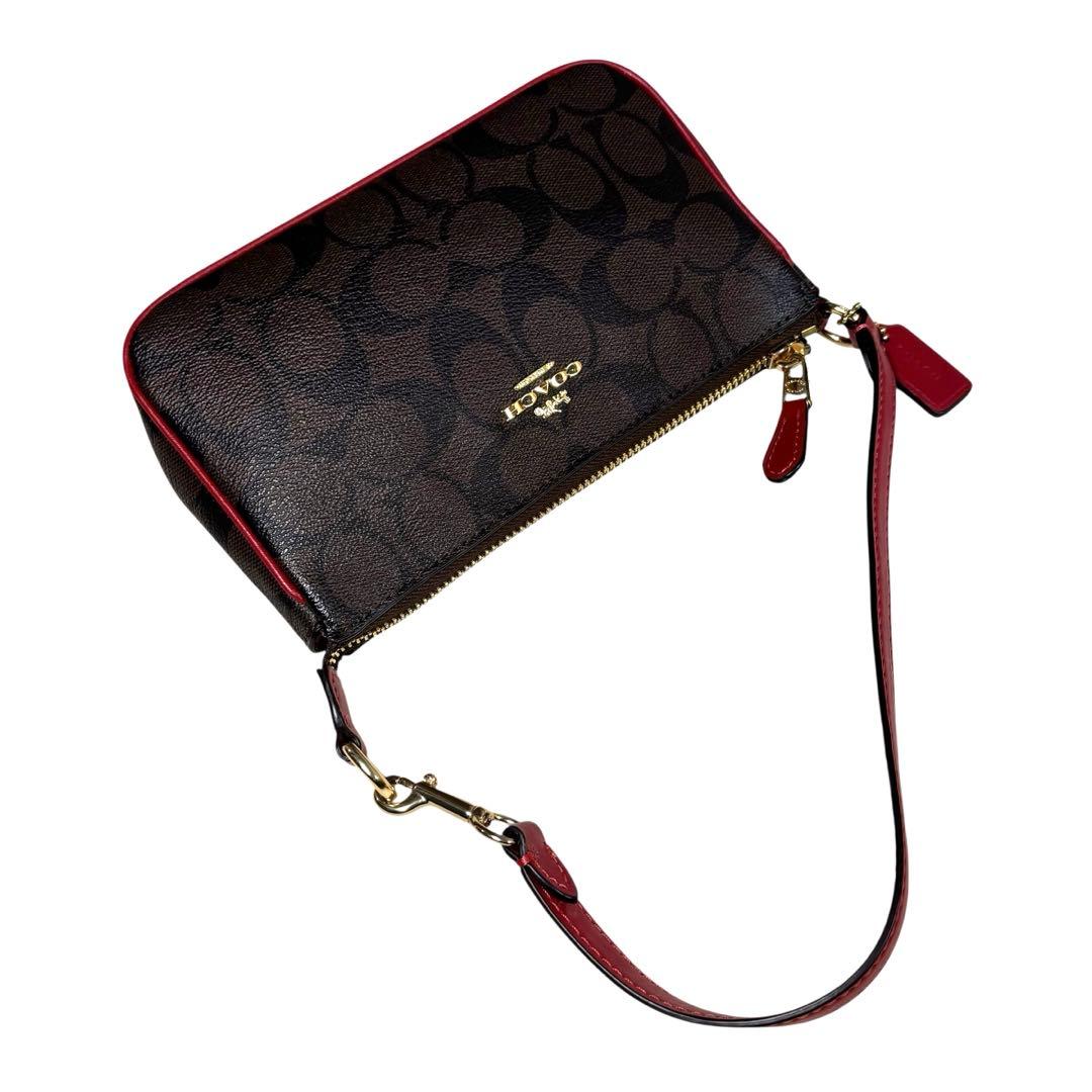 極美品　COACH アクセサリーバッグ　シグネチャー　ショルダー　肩掛け