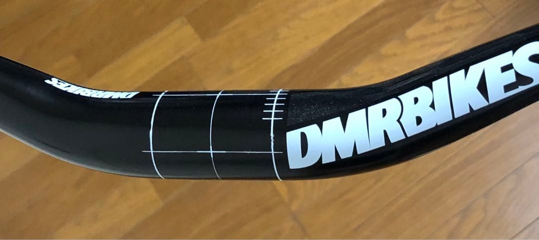 DMR BIKES WINGBAR MK4 35mmライザーバー