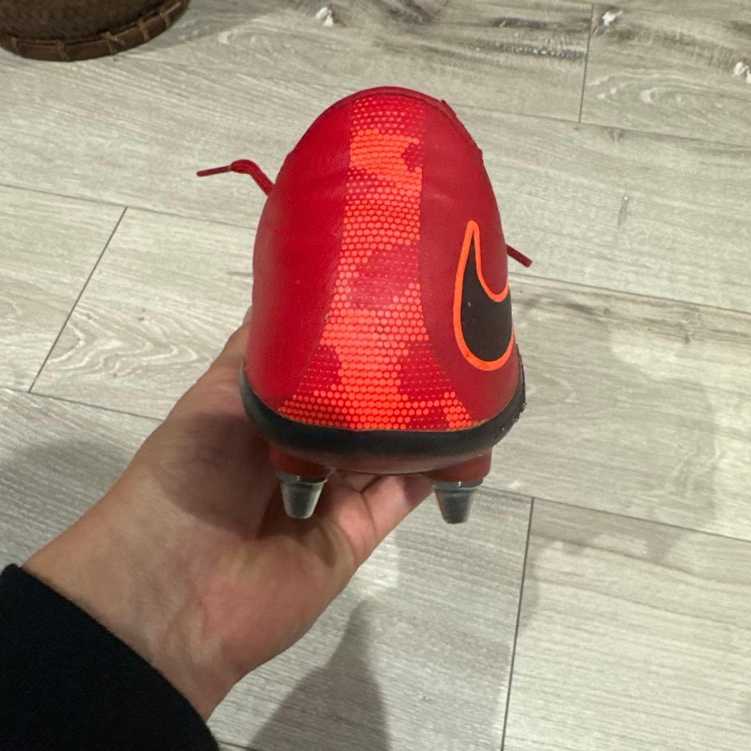 か*ち様 Nike サッカースパイク ハイパーヴェノム