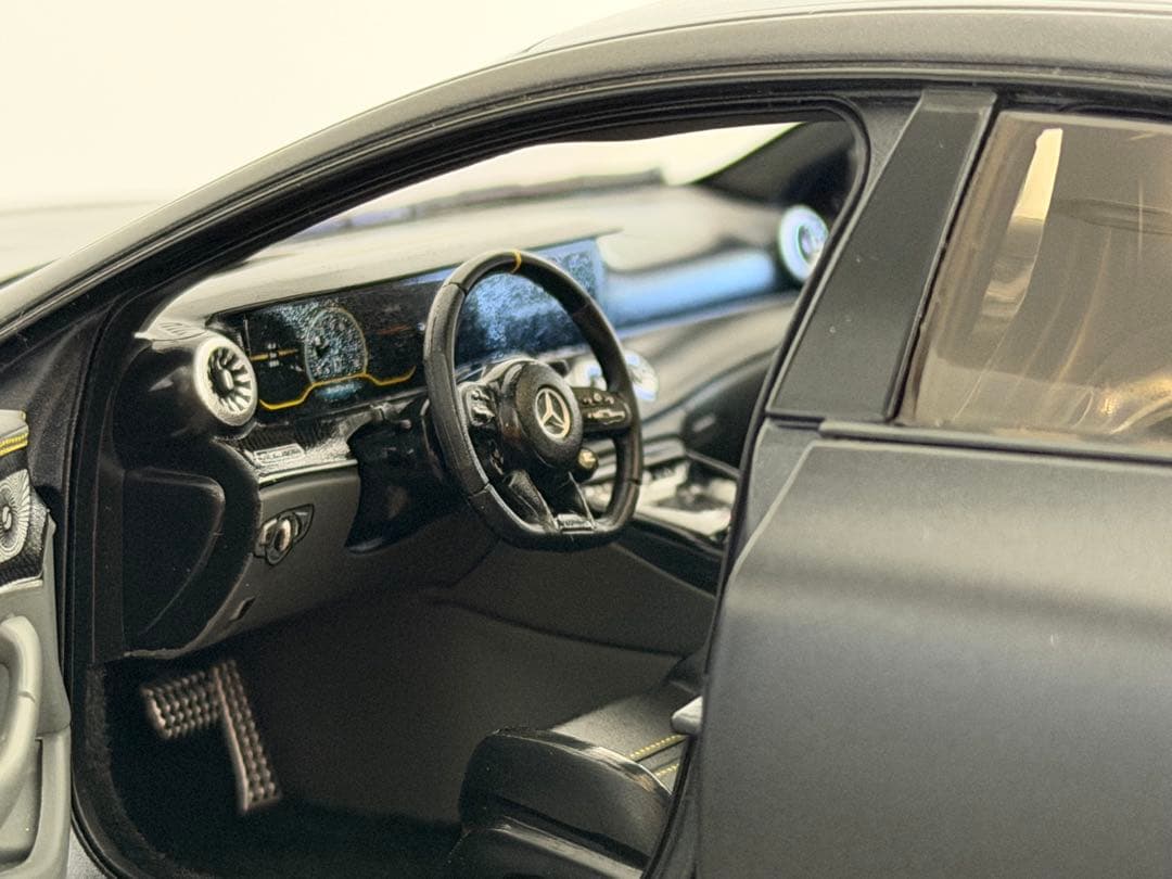 1/18 ベンツAMG GT63S 4MATIC