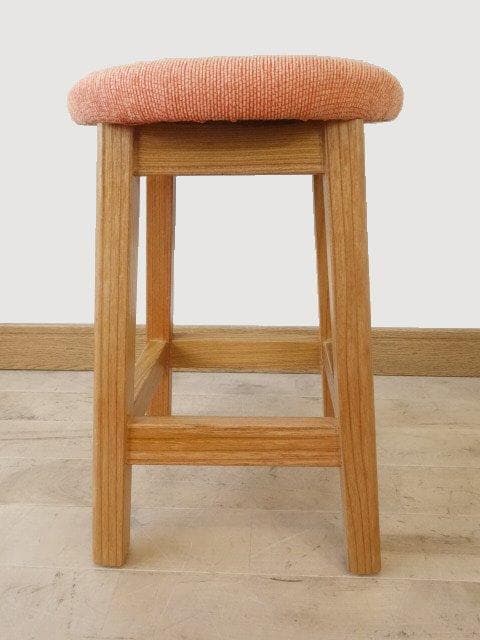 北海道手作り家具　ケヤキ（欅）材　スツール　布座（オレンジ色）