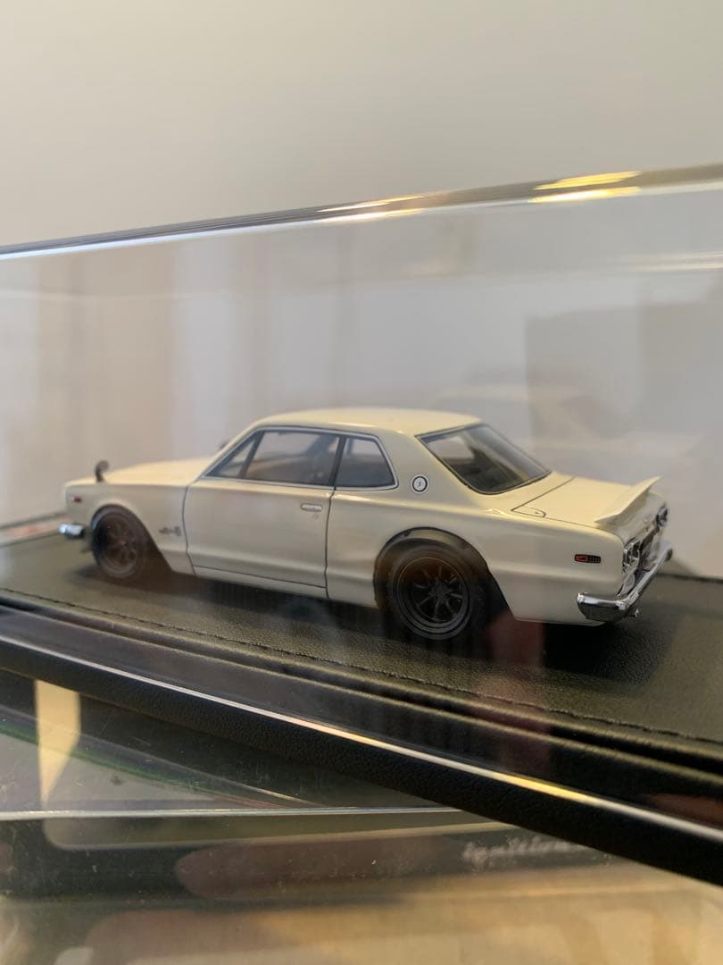 イグニッションモデル　1/43 スカイライン　GT-R KPGC10 ホワイト