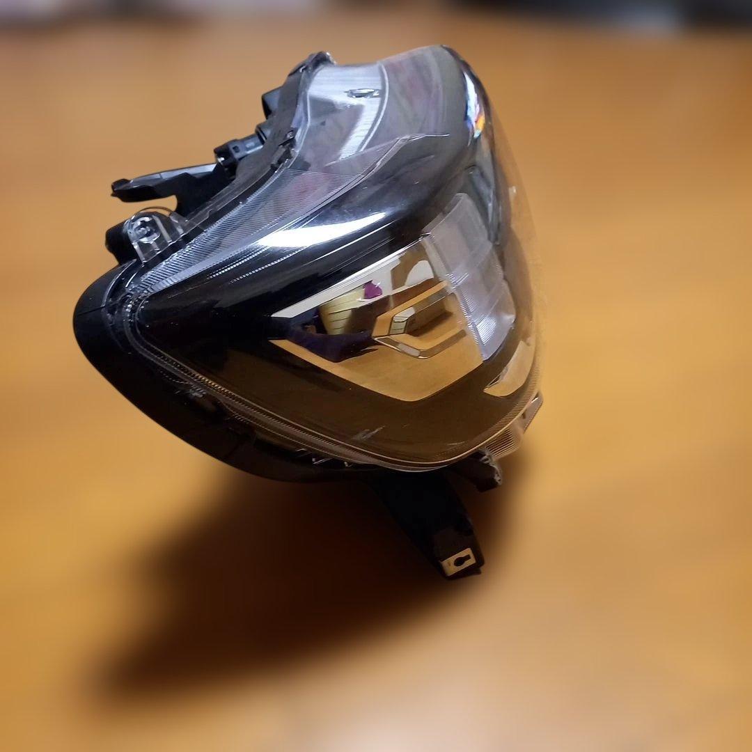 ダイハツタントファンクロス純正LED右側ヘッドライトユニットスタンレー製品