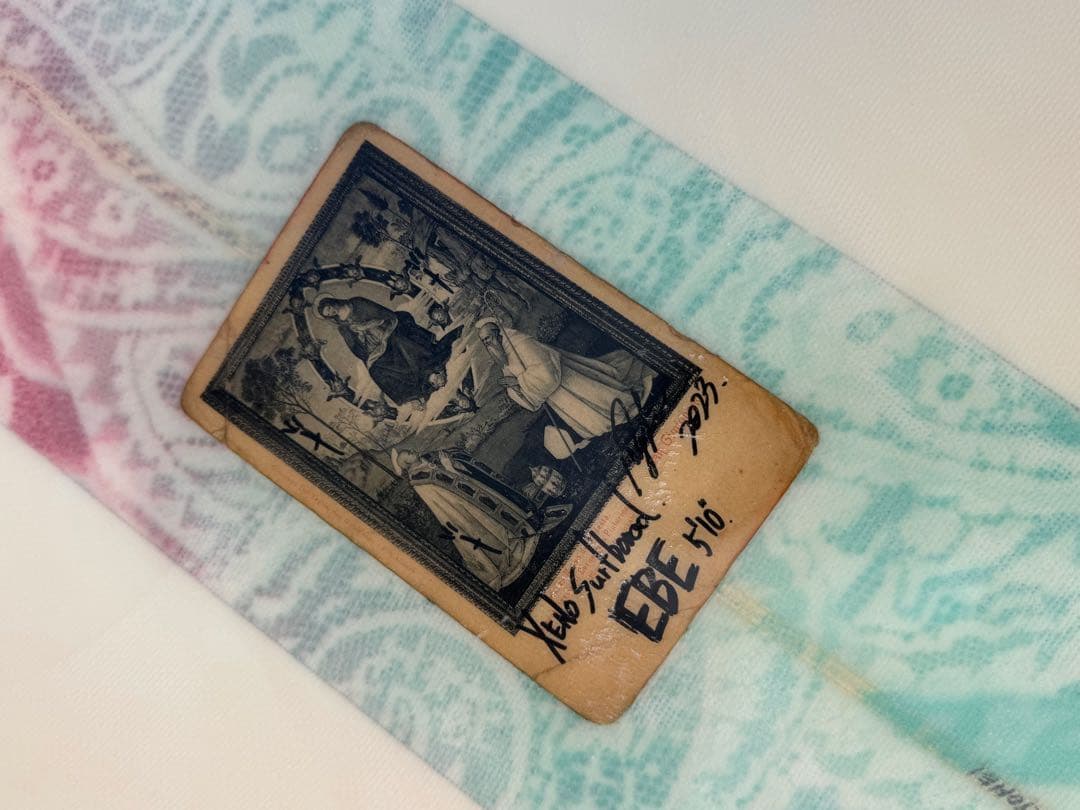 配送込　暗闇で光るxenosurfboard ツインザーフィッシュ