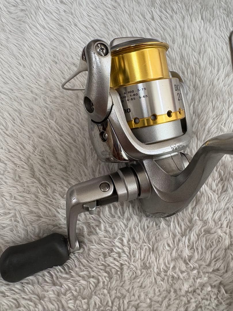 美品シマノ　05 BIOMASTER 2000S スピニングリール
