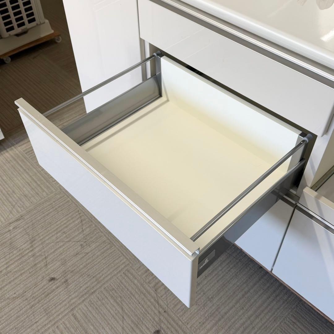 高級♪ パモウナ 140cm幅キッチンボード 食器棚 収納家具 鏡面仕上げ