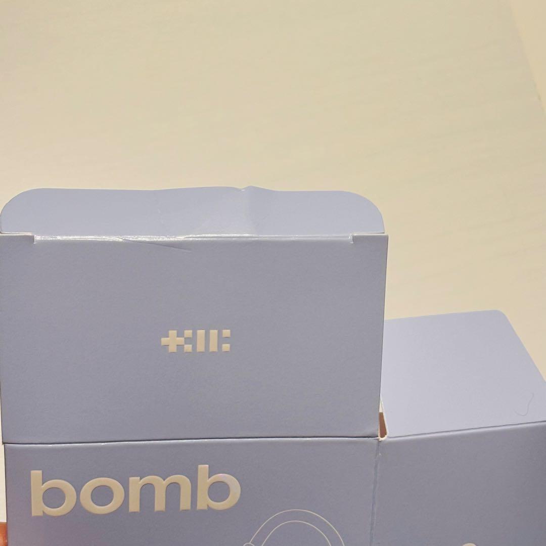 値下げ中　開封済　ILLIT bomb Merch イヤホン
