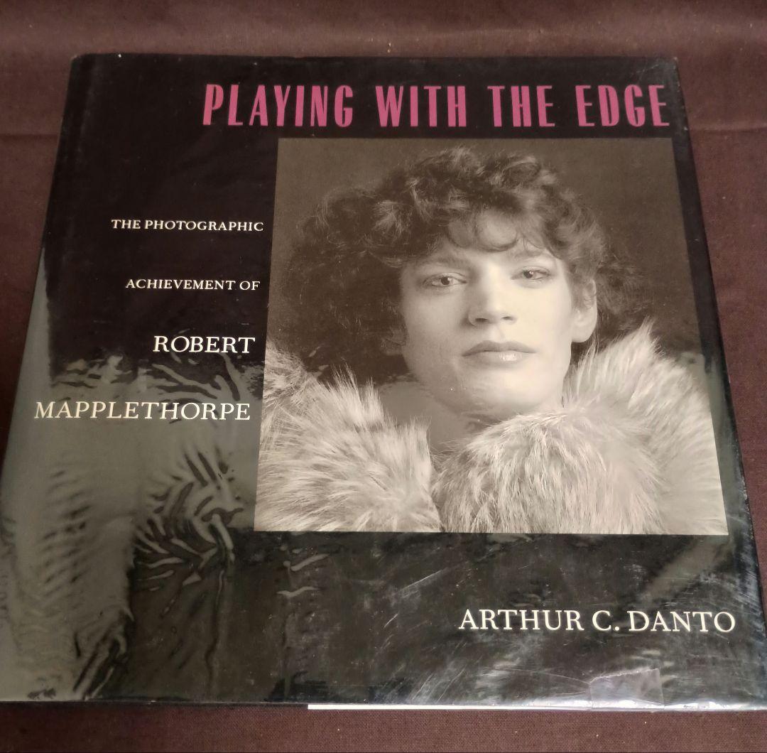 写真家ロバート・メイプルソープの功績　Playing With the Edge