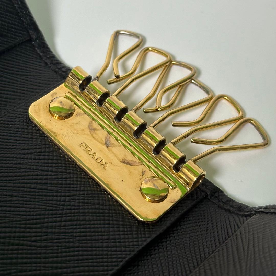 【良品】PRADA プラダ　キーケース　6連　ゴールドロゴ　サフィアーノレザー