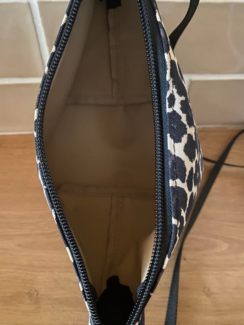 エルベシャプリエ　レオパード(ナイロン舟型ショルダーバックS