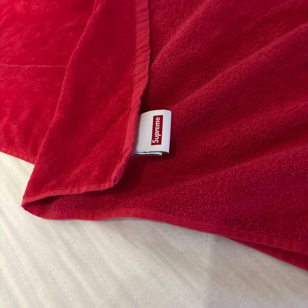 タオル Supreme Tonal Logo Towel \"Red\"