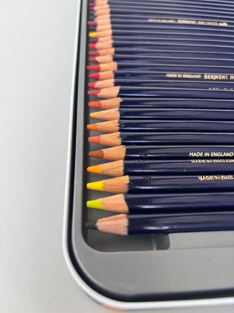 【ほぼ未使用】Derwent Inktense 72色セット 水溶性色鉛筆
