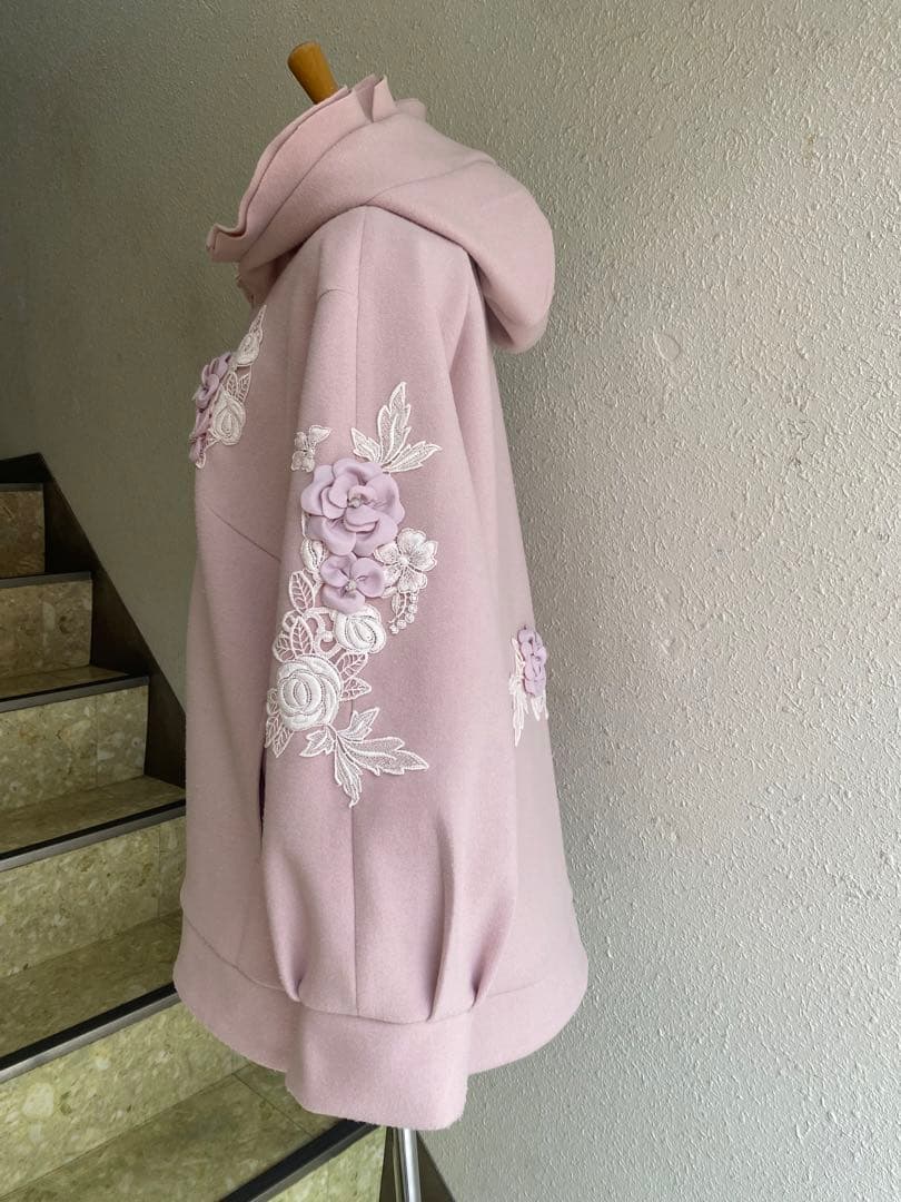 ベルパーチ BelPaci レース お花 フリルフード ハーフコート ピンク